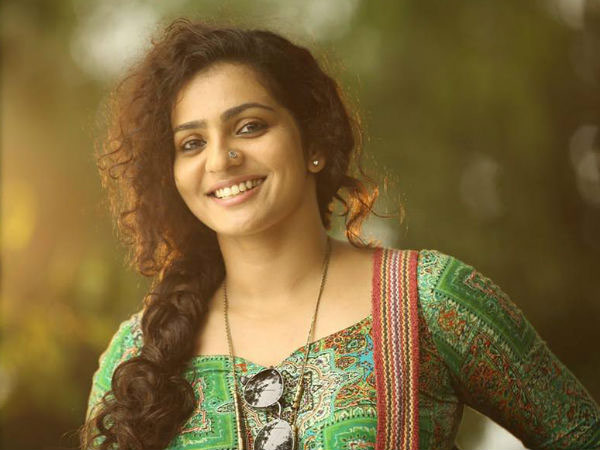 parvathi menon,sexuval harrasment,heroes,mariyaan,dhanush  మరో హీరోయిన్ కూడా ఓపెన్ అయ్యింది..!